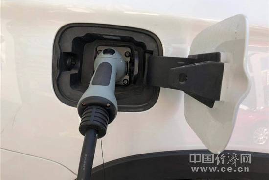 bat365：平均糟塌30%續(xù)航里程？低溫對電動汽車效用眾少